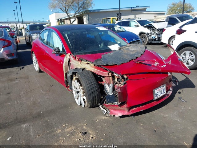 2018 TESLA MODEL 3 5YJ3E1EA7JF052671 Photo 0