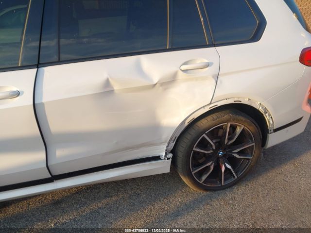 2022 BMW X7 5UXCW2C05N9M14363 Photo 5