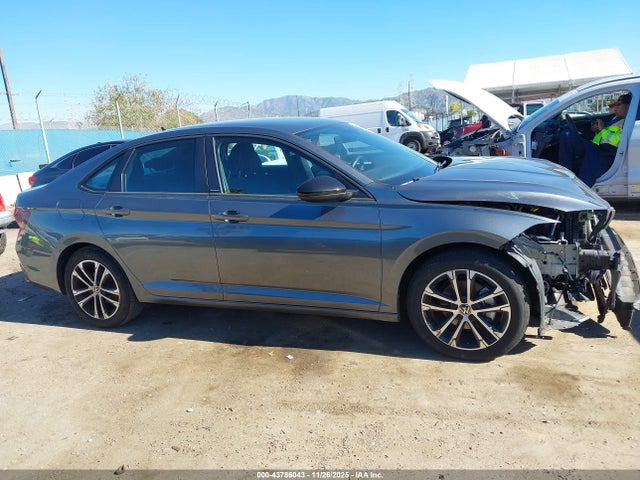 3VWBM7BUXPM056733 Volkswagen Jetta 1.5t Sport