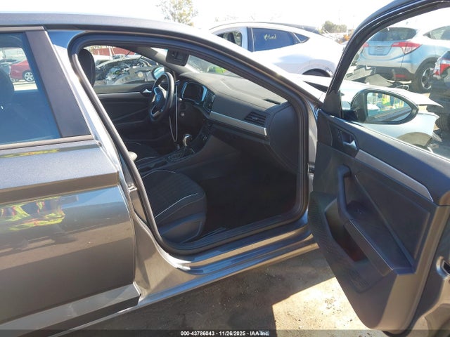 3VWBM7BUXPM056733 Volkswagen Jetta 1.5t Sport