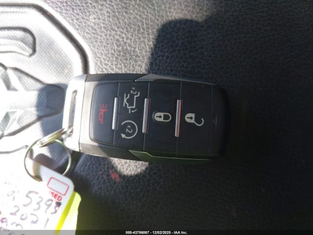 2021 RAM 1500 1C6RREJM4MN829231 Photo 10