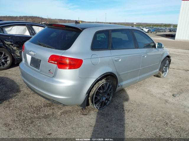 2011 AUDI A3 WAUKJAFM4BA010322 Photo 3