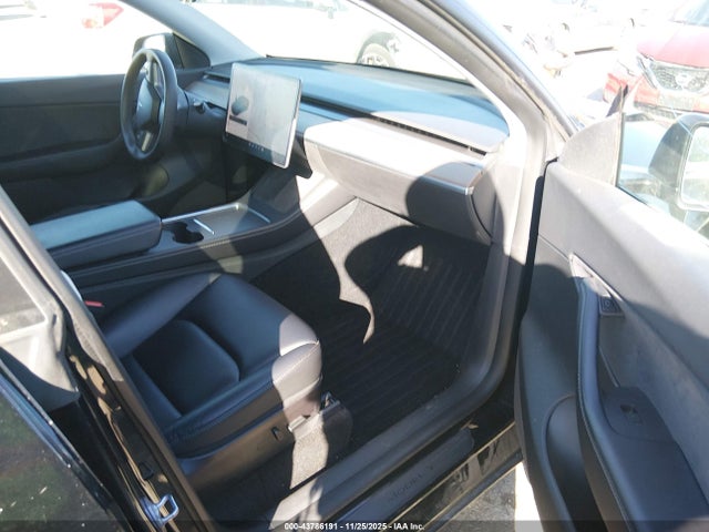 2022 TESLA MODEL Y 7SAYGDEF0NF336360 Photo 4
