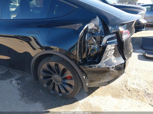 2022 TESLA MODEL Y 7SAYGDEF0NF336360 Photo 5