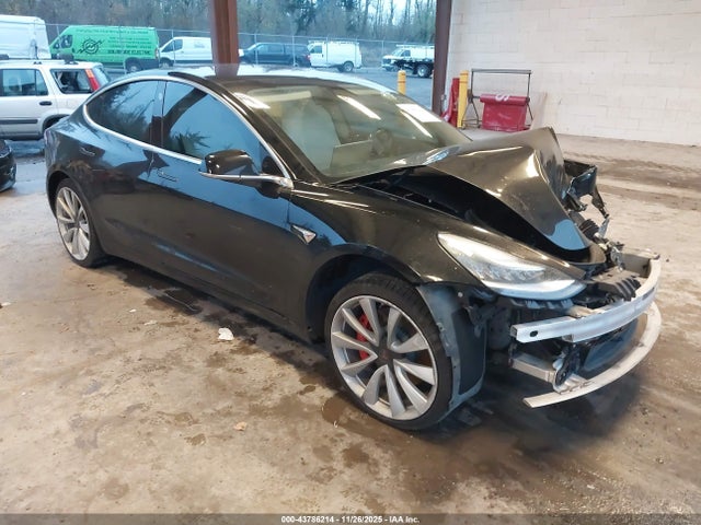 2018 TESLA MODEL 3 5YJ3E1EB5JF081806 Photo 0