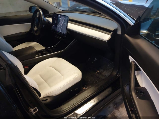 2018 TESLA MODEL 3 5YJ3E1EB5JF081806 Photo 4