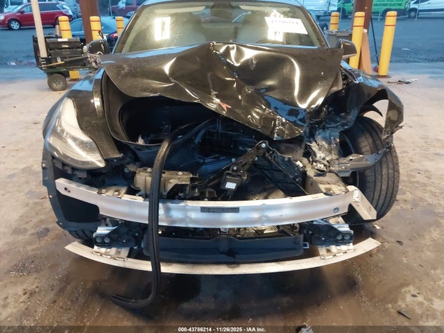 2018 TESLA MODEL 3 5YJ3E1EB5JF081806 Photo 5