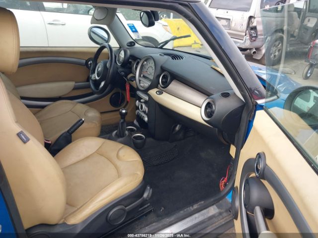 2010 MINI COOPER S CLUBMAN WMWMM3C59ATP76641 Photo 4