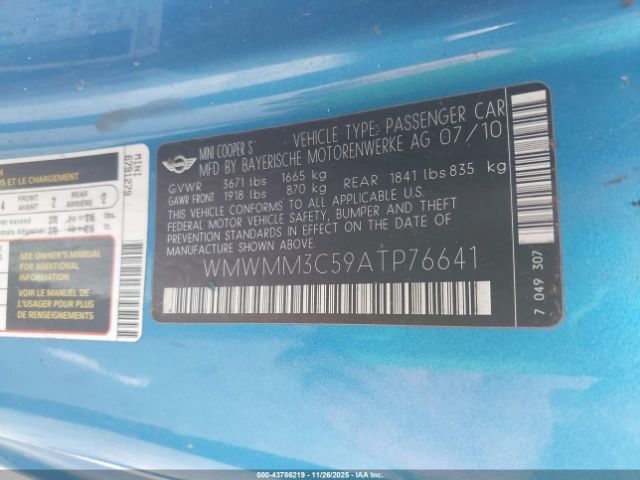 2010 MINI COOPER S CLUBMAN WMWMM3C59ATP76641 Photo 8
