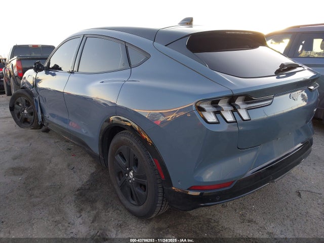 3FMTK2SU8PMA64521 Ford Mustang Mach-e California Route 1
