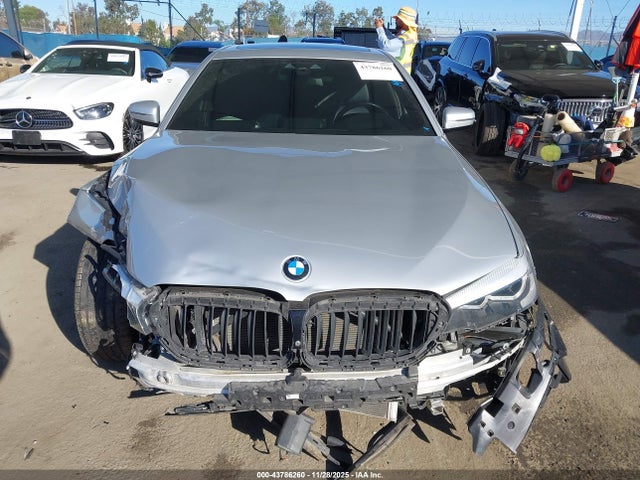 WBAJE5C53JWA93900 BMW 540I