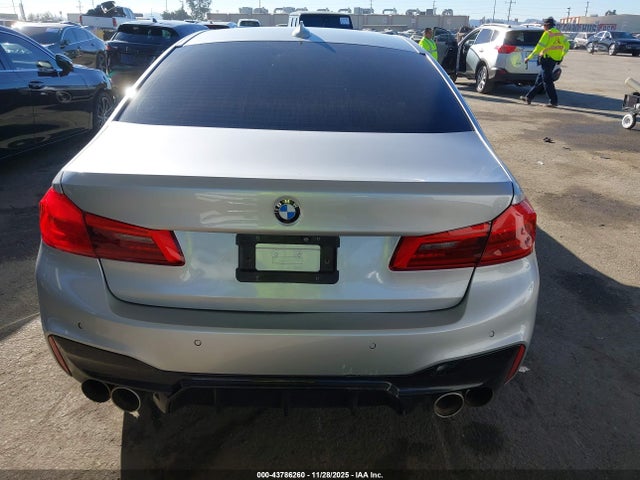WBAJE5C53JWA93900 BMW 540I