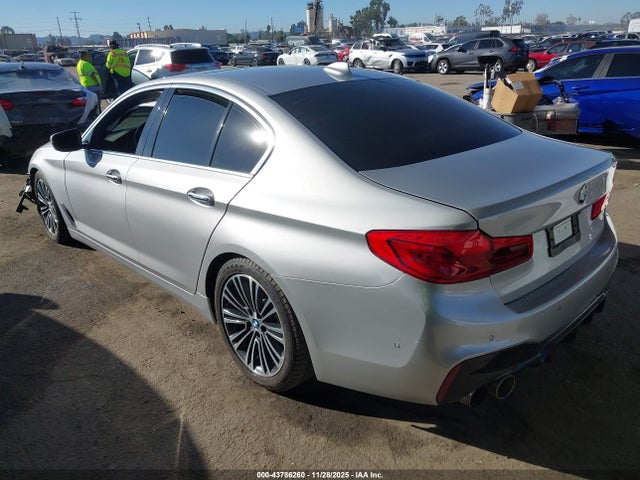 2018 BMW 540I WBAJE5C53JWA93900 Photo 2