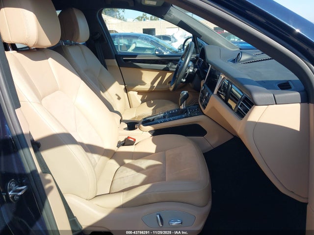 2019 PORSCHE MACAN WP1AB2A58KLB33805 Photo 4
