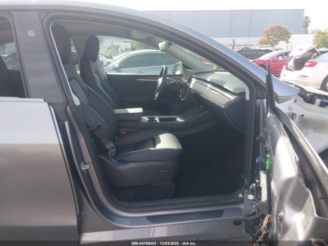 2024 TESLA MODEL Y 7SAYGDEE4RF165691 Photo 4