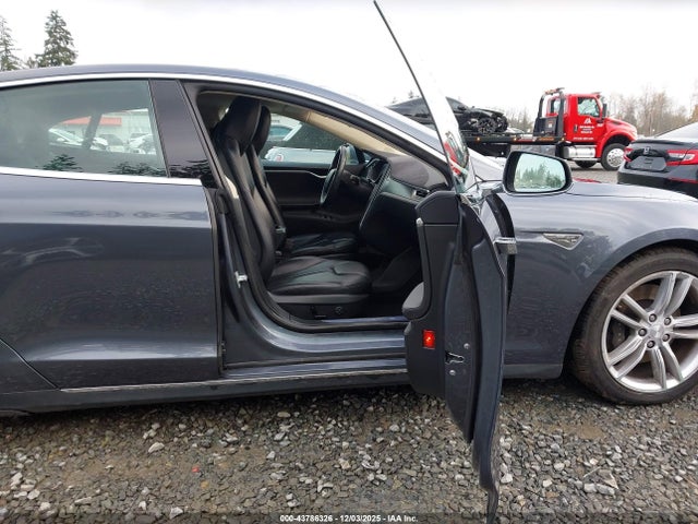 2015 TESLA MODEL S 5YJSA1H29FFP70676 Photo 4
