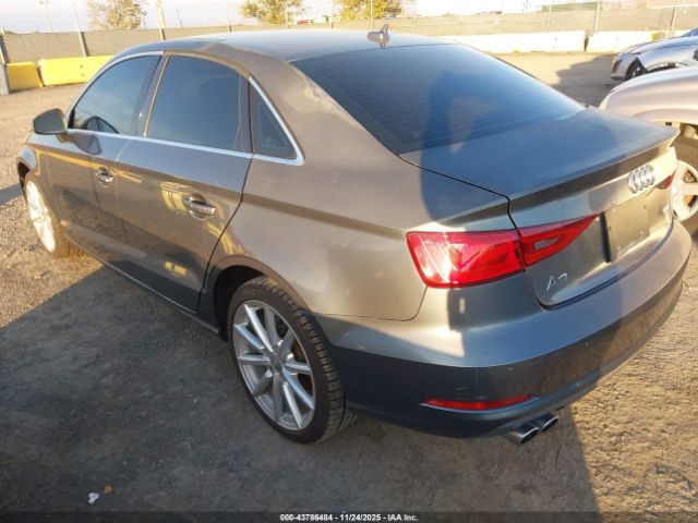 2015 AUDI A3 WAUAJGFF8F1067824 Photo 2