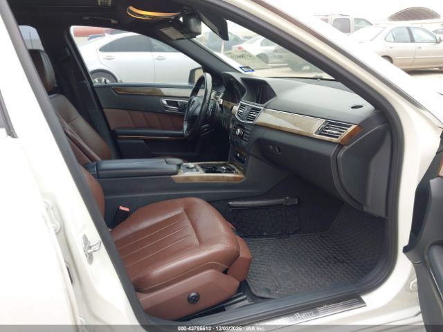 2011 MERCEDES-BENZ E 550 WDDHF7CB0BA358273 Photo 4