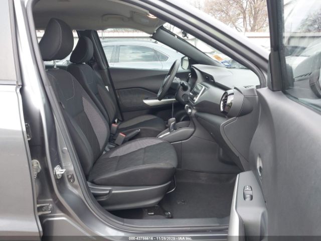 2019 NISSAN KICKS 3N1CP5CU9KL520839 Photo 4