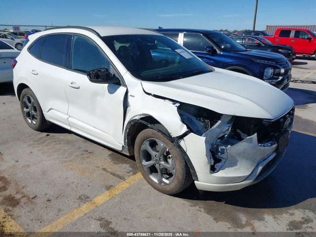 Ford Escape St-line 2024 1FMCU0MN9RUB52884 головне зображення