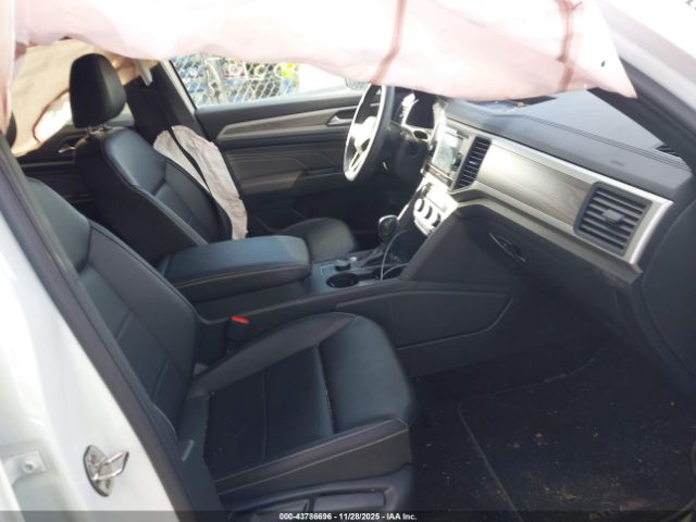 2023 VOLKSWAGEN ATLAS CROSS SPORT 1V2LC2CAXPC218328 Photo 4