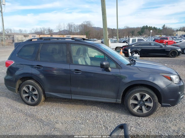 Subaru Forester 2.5i Premium 2017 JF2SJAGC9HH568046 Image 13