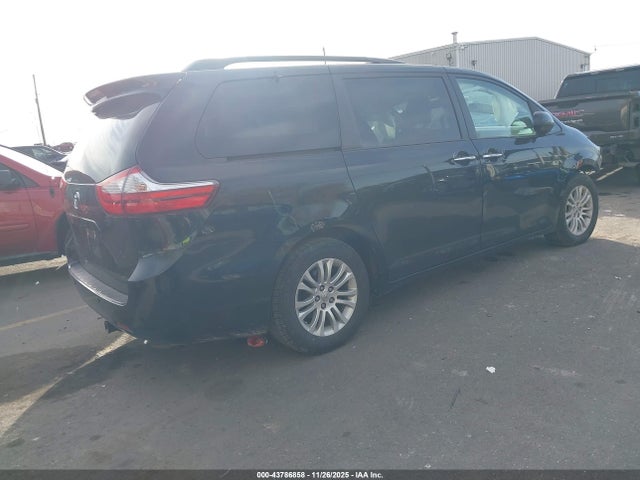 Toyota Sienna Xle 8 Passenger 2015 5TDYK3DC4FS655769 Image 4