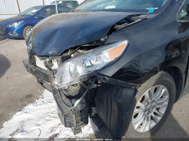 Toyota Sienna Xle 8 Passenger 2015 5TDYK3DC4FS655769 Image 6