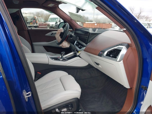 2025 BMW XM 5YM23CS07S9X67221 Photo 4
