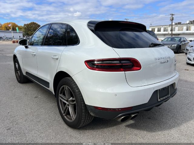 2016 PORSCHE MACAN WP1AB2A53GLB42337 Photo 2