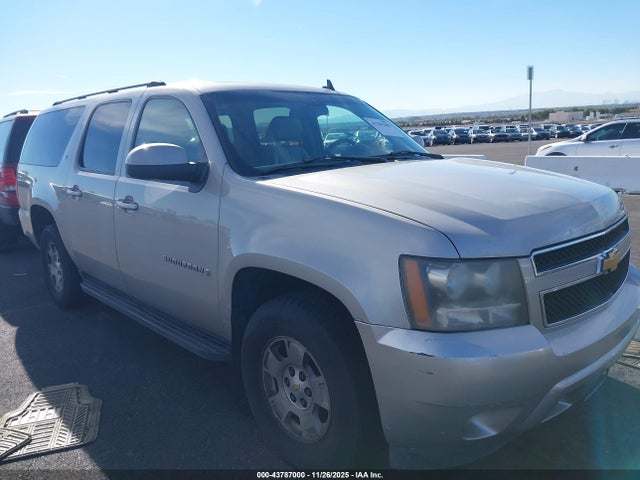 43787000 :رقم المزاد ، 1GNFK163X7J252927 vin ، 2007 Chevrolet Suburban 1500 Lt مزاد بيع