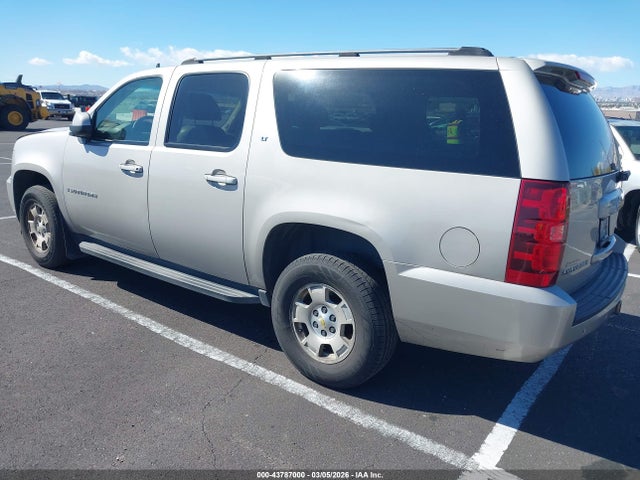 43787000 :رقم المزاد ، 1GNFK163X7J252927 vin ، 2007 Chevrolet Suburban 1500 Lt مزاد بيع