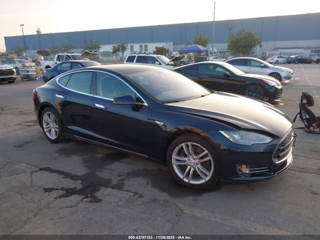 2014 TESLA MODEL S 5YJSA1S11EFP36911 Photo 0