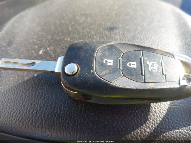 Продажа на аукционе авто 2018 Chevrolet Cruze Ls Auto, vin: 1G1BC5SM2J7136323, номер лота: 43787124