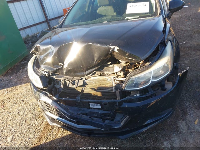 Продажа на аукционе авто 2018 Chevrolet Cruze Ls Auto, vin: 1G1BC5SM2J7136323, номер лота: 43787124