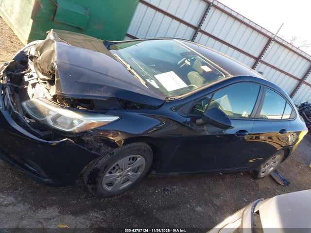 Продажа на аукционе авто 2018 Chevrolet Cruze Ls Auto, vin: 1G1BC5SM2J7136323, номер лота: 43787124
