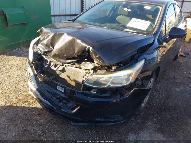 Продажа на аукционе авто 2018 Chevrolet Cruze Ls Auto, vin: 1G1BC5SM2J7136323, номер лота: 43787124