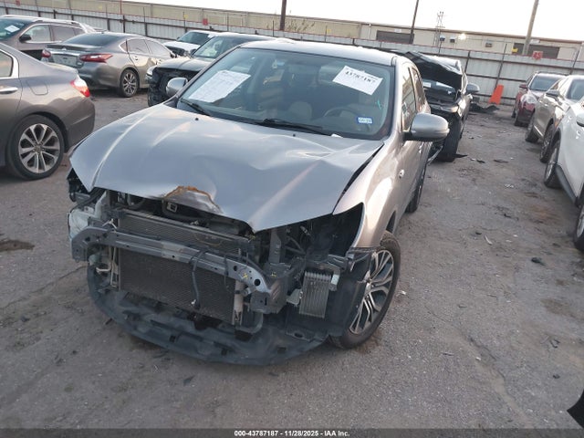 2018 MITSUBISHI OUTLANDER SPORT JA4AP3AU7JU022651 Photo 1