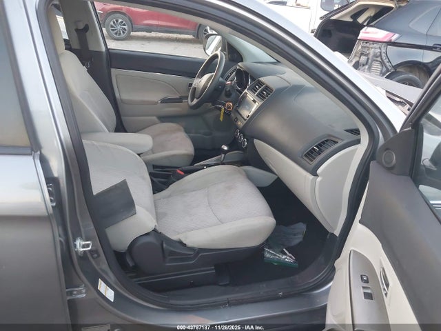 2018 MITSUBISHI OUTLANDER SPORT JA4AP3AU7JU022651 Photo 4