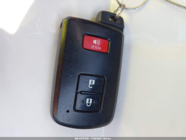 Продажа на аукционе авто 2018 Toyota Rav4 Hybrid Le, vin: JTMRJREV9JD229686, номер лота: 43787250