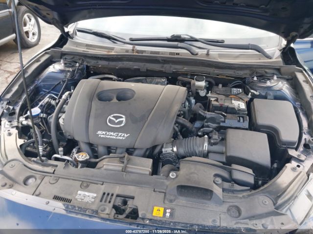 2018 MAZDA MAZDA3 3MZBN1L35JM273694 Photo 9