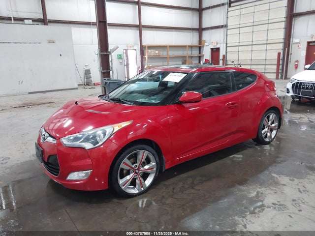 2012 Hyundai Veloster Base W/red/black მანქანა იყიდება აუქციონზე, vin: KMHTC6AD2CU053221, აუქციონის ნომერი: 43787505