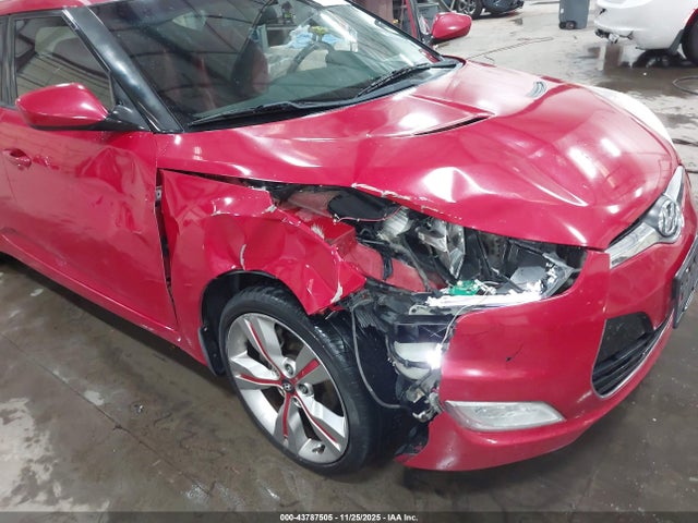 2012 Hyundai Veloster Base W/red/black მანქანა იყიდება აუქციონზე, vin: KMHTC6AD2CU053221, აუქციონის ნომერი: 43787505
