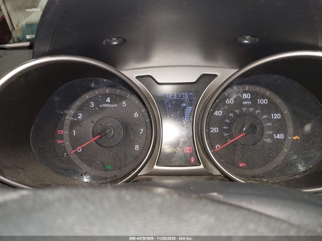 2012 Hyundai Veloster Base W/red/black მანქანა იყიდება აუქციონზე, vin: KMHTC6AD2CU053221, აუქციონის ნომერი: 43787505