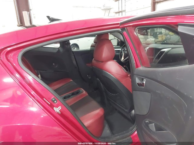 2012 Hyundai Veloster Base W/red/black მანქანა იყიდება აუქციონზე, vin: KMHTC6AD2CU053221, აუქციონის ნომერი: 43787505