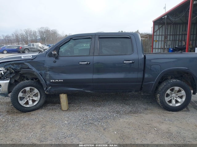 43787530 :رقم المزاد ، 1C6SRFJT7KN738658 vin ، 2019 Ram 1500 Laramie  4x4 5'7 Box مزاد بيع