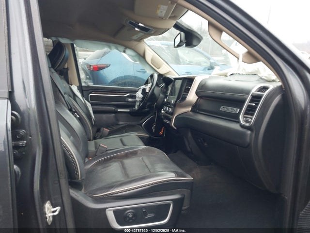 43787530 :رقم المزاد ، 1C6SRFJT7KN738658 vin ، 2019 Ram 1500 Laramie  4x4 5'7 Box مزاد بيع