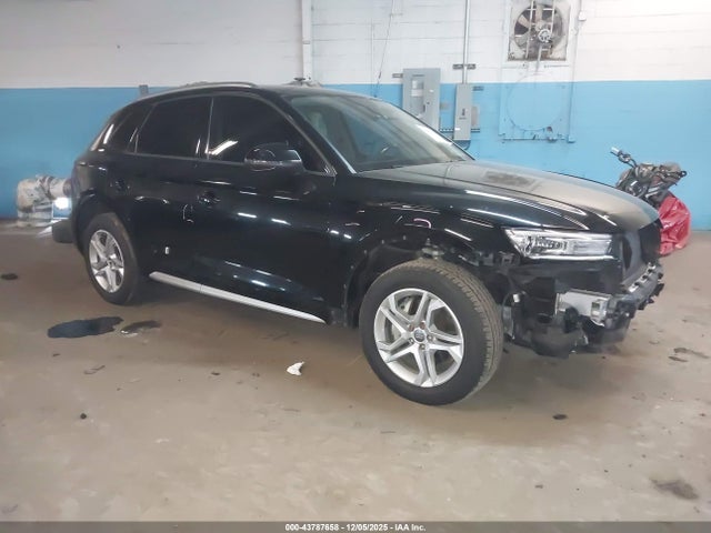 2018 AUDI Q5 WA1ANAFY4J2108047 Photo 0