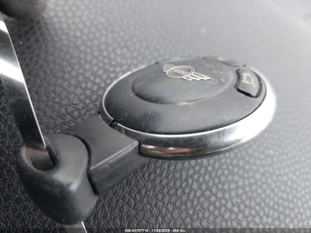 2011 MINI COOPER S WMWSV3C57BTY12719 Photo 10