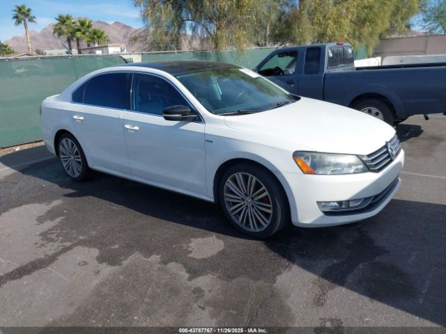 2015 VOLKSWAGEN PASSAT 1VWBT7A32FC061632